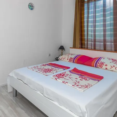 Skoljka Apartment